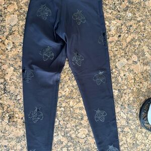 ✨Ultracore Black Leggings with Bee Print✨